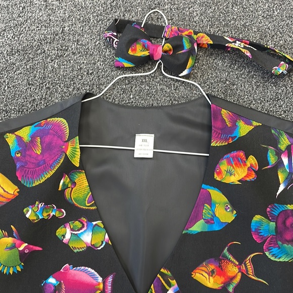 Angel Fish Tuxedo Vest and Bow tie size XXL new - Picture 2 of 2